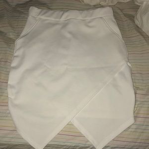 MISSGUIDED Assymetrical white skirt